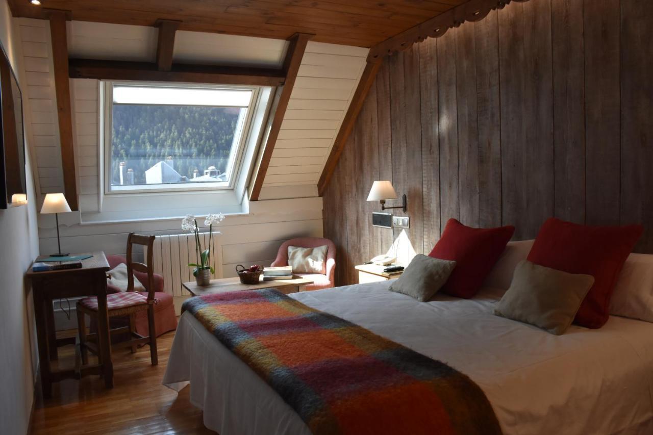 Hotel Val De Ruda Baqueira Beret Exterior photo