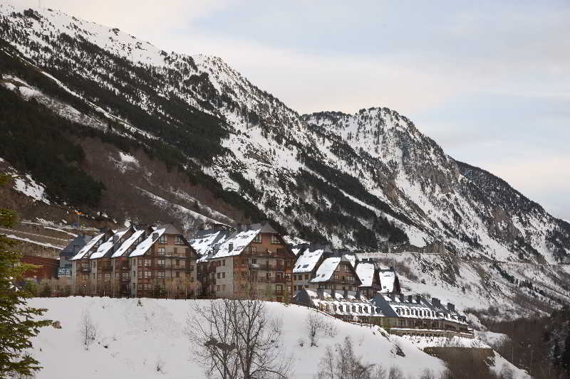 Hotel Val De Ruda Baqueira Beret Exterior photo